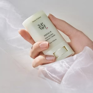 MATTE SUN STICK MUGWORT + CAMELIA SPF50
